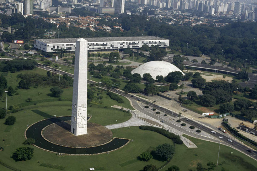 无人,博物馆,家,高楼大厦,横图,俯视,航拍,室外,白天,度假,办公楼,草地,草坪,美景,植物,城市风光,城市,大厦,道路,建筑,路,摩天大楼,写字楼,公路,汽车,巴西,阴影,研究,光线,影子,房屋,屋子,景观,公寓,分界线,停车线,交通,教育,娱乐,洋房,楼房,住宅,车,草,树,树木,绿色,阳光,自然,楼宇,交通工具,轿车,享受,休闲,商务楼,景色,南美,放松,生长,成长,展览,车行道,车行道分界线,南美洲,拉丁美洲,鸟瞰,欣赏,载具,标线,美洲,陈列,车行线,巴西联邦共和国,首府,亚美利加洲,南亚美利加洲,圣保罗,圣保罗市,圣保罗州,典藏,马路,彩图,高角度拍摄,房子,大楼,高层建筑,高楼,摩天楼