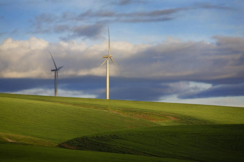 无人,农场,横图,室外,白天,农业,农作物,技术,美景,风,全球变暖,日光,美国,环保,风力,发电机,景观,云,塔,天气,自然,夏天,景色,摄影,能源,电,电源,环境,回收,资源,自然风光,利用,低碳,循环,替代能源,华盛顿州,帕卢斯,涡轮,持续,雷雨,风轮机,彩图,机遇