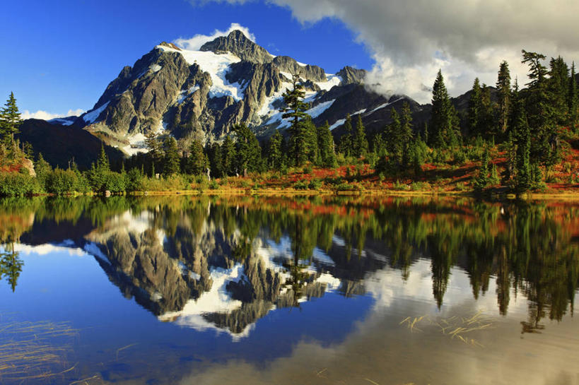 无人,横图,室外,白天,草地,山,山脉,华盛顿,美国,反射,地形,山峰,山峦,地标建筑,群山,摄影,宁静,北美,北美洲,美洲,冰河,华盛顿州,常绿之州,常青州,北亚美利加洲,亚美利加洲,喀斯喀特山脉,北喀斯喀特山国家公园,北卡斯卡德山国家公园,北喀斯开国家公园,北瀑布国家公园,地质学,秋天,彩图,旅行,美利坚合众国