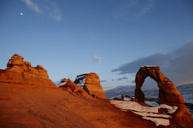 无人,横图,室外,白天,美景,日落,雪,美国,景观,月亮,自然,景色,摄影,自然风光,拱门国家公园,峡谷地国家公园,犹他,地质学,自然地理,岩石,彩图