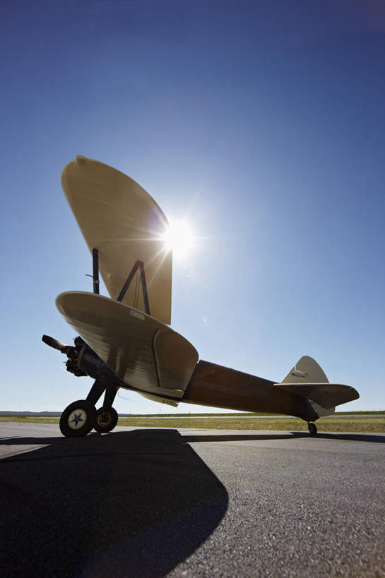 无人,竖图,室外,白天,太阳,美国,人行道,螺旋桨,飞,摄影,航空航天工程,沥青,怀俄明,彩图,飞机跑道