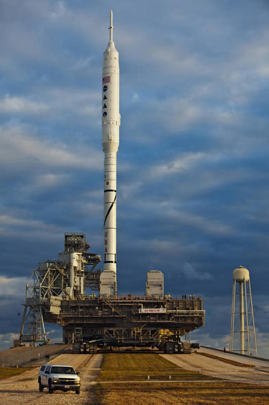 无人,竖图,技术,美国,科学,太空,黎明,发射台,摄影,北美,北美洲,美洲,科学实验,太空旅行器,佛罗里达,佛罗里达州,佛州,阳光州,肯尼迪航天中心,北亚美利加洲,亚美利加洲,梅里特岛,美国宇航局,彩图,美利坚合众国,空间探索,火箭加速器