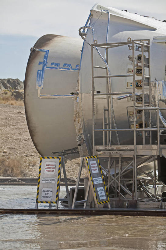 无人,竖图,指示牌,美国,科学,太空,标志,文字,警告,标识,警示,摄影,禁止,污染,提醒,提示,限制,太空旅行器,犹他,海岬,石棉,美国宇航局,猎户座大星云,危险,彩图,二氧化碳,空间探索