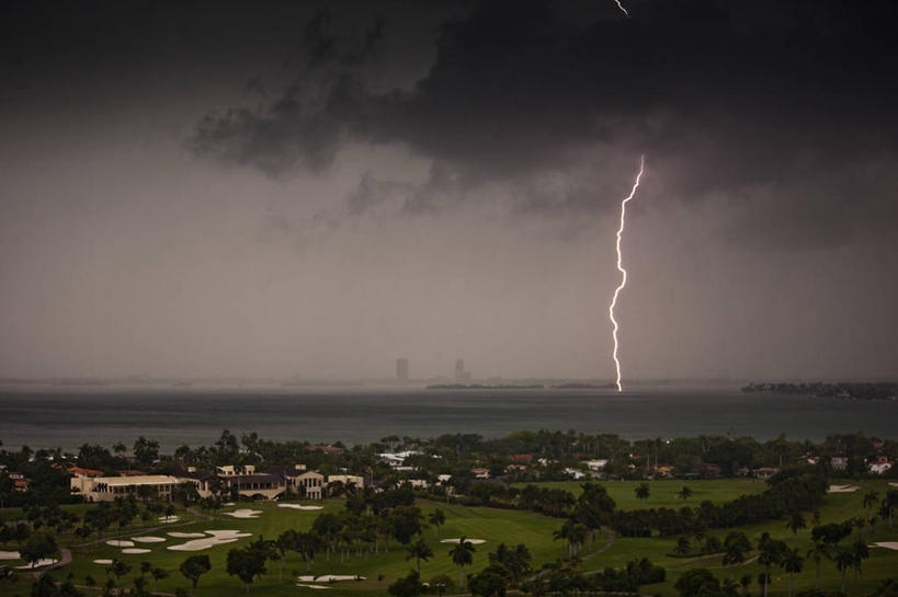 无人,横图,闪电,雨,暴风雨,美国,乌云,云,天气,摄影,北美,北美洲,美洲,佛罗里达,佛罗里达州,佛州,阳光州,迈阿密海滩,北亚美利加洲,亚美利加洲,雷雨,危险,彩图,美利坚合众国