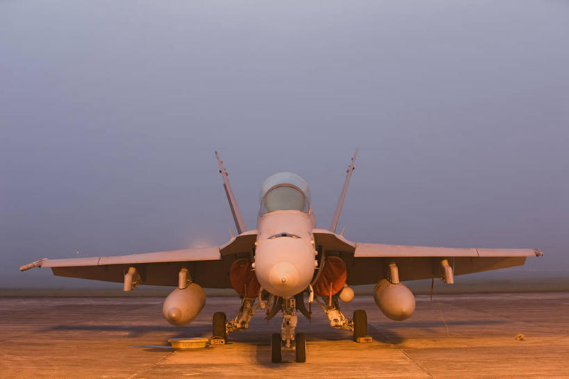 无人,横图,留白,正面,雾,飞机,马来西亚,军事,黎明,着陆,战争,摄影,航空航天工程,飞行器,战斗机,准确,起落架,军用机,座舱,技能,彩图,美国海军陆战队