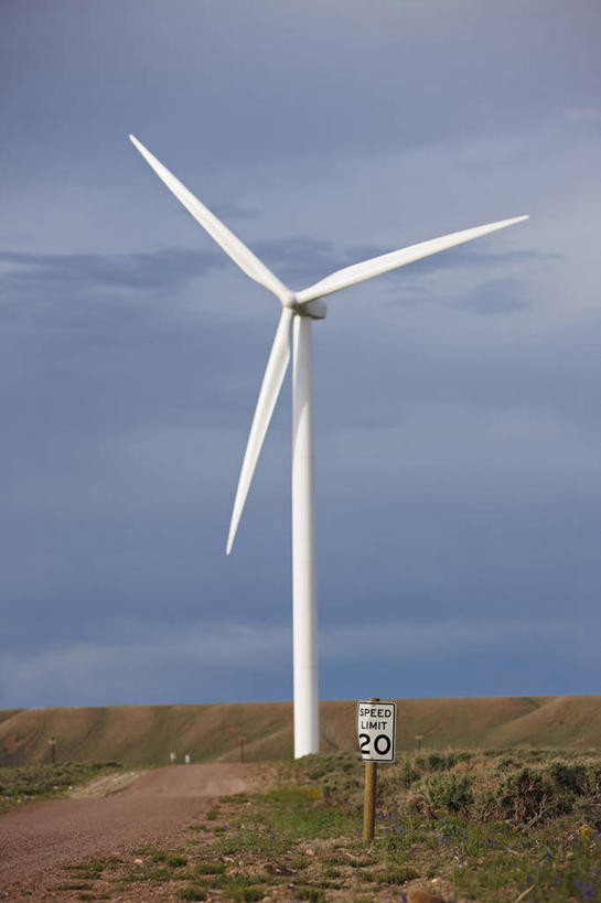 无人,竖图,路,指示牌,美国,环保,风力,科学,标志,文字,塔,标识,一个,运输,摄影,能源,单个,电,幽默,电源,回收,资源,利用,低碳,循环,替代能源,怀俄明,持续,风轮机,彩图,反话