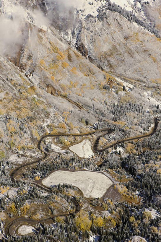 无人,竖图,俯视,航拍,度假,自由,山,高速公路,路,美国,运输,摄影,鸟瞰,科罗拉多州,洛矶山脉,杜兰戈,圣胡安山脉,冒险,彩图,高角度拍摄,旅行