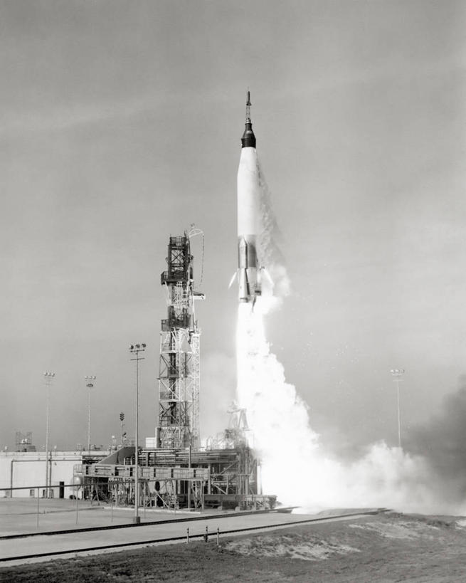 无人,竖图,黑白,室外,美国,起飞,太空,发射台,烟,力量,摄影,北美,北美洲,噪声,美洲,佛罗里达,佛罗里达州,佛州,阳光州,北亚美利加洲,亚美利加洲,空气污染,美利坚合众国,空间探索