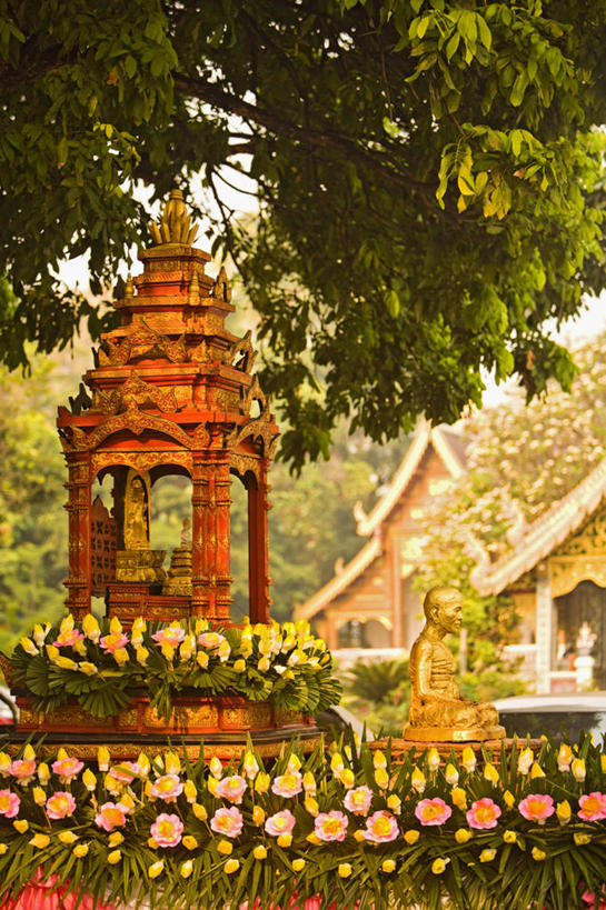 无人,竖图,泰国,庆祝,装饰,佛,车,花,交通工具,摄影,彩车,佛教,华丽,修饰,点缀,载具,衬托,美观,雅致,雅观,清迈省,清曼寺,彩图,旅行