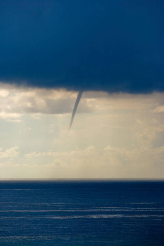 无人,竖图,室外,白天,海洋,龙卷风,美国,云,自然灾害,天气,大西洋,摄影,北美,热带气候,北美洲,威胁,美洲,积雨云,佛罗里达,佛罗里达州,佛州,阳光州,迈阿密海滩,南部海滩,北亚美利加洲,亚美利加洲,雷雨,危险,彩图,美利坚合众国