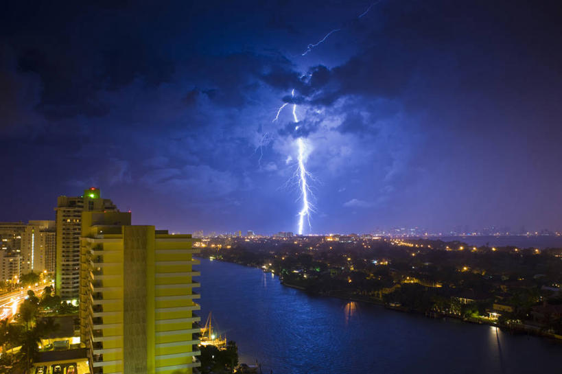 无人,横图,室外,夜晚,闪电,雨,暴风雨,美国,云,天气,摄影,北美,北美洲,噪声,美洲,佛罗里达,佛罗里达州,迈阿密,佛州,阳光州,迈阿密海滩,北亚美利加洲,亚美利加洲,雷雨,彩图,美利坚合众国