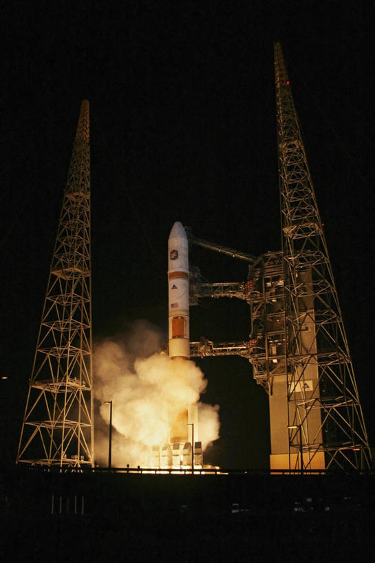 无人,竖图,室外,夜晚,技术,美国,起飞,科学,太空,火焰,发射台,烟,摄影,工程,北美,北美洲,美洲,佛罗里达,佛罗里达州,佛州,阳光州,北亚美利加洲,亚美利加洲,彩图,美利坚合众国,空间探索
