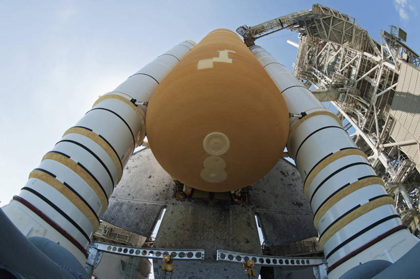 无人,横图,室外,白天,鱼眼镜头,仰视,技术,美国,科学,太空,摄影,北美,北美洲,美洲,航天飞机,佛罗里达,佛罗里达州,佛州,阳光州,肯尼迪航天中心,北亚美利加洲,亚美利加洲,梅里特岛,发现号,彩图,低角度拍摄,美利坚合众国,空间探索