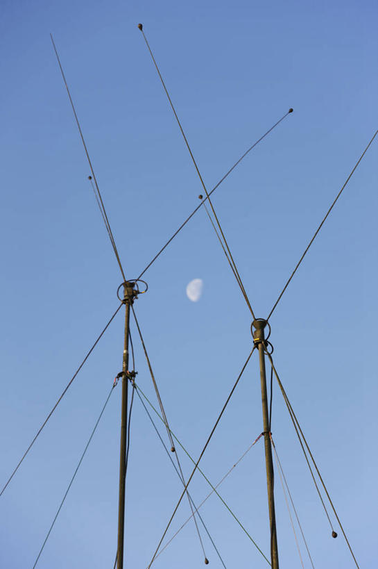 无人,竖图,室外,白天,通讯,阿富汗,电缆,月亮,摄影,彩图,凸月