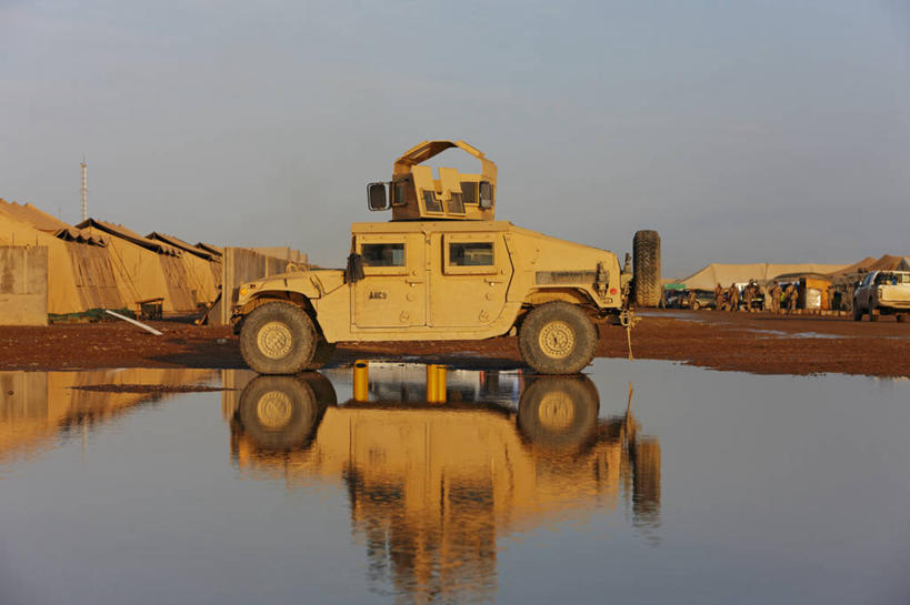 横图,室外,白天,阿富汗,反射,摄影,军用车,水坑,彩图,悍马,美国海军陆战队