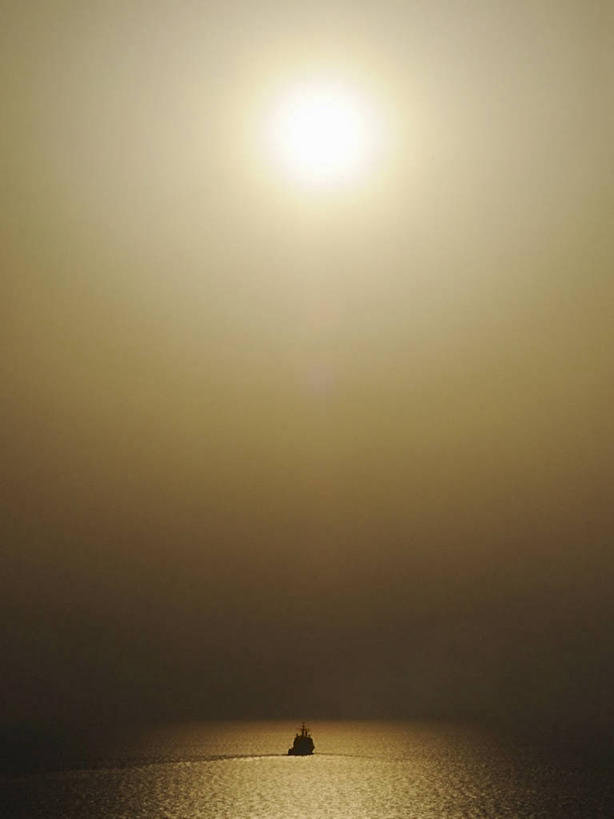 无人,竖图,室外,白天,日落,日光,船尾波,摄影,海军,剪影,彩图,美国海军,亚丁湾,阿拉伯海