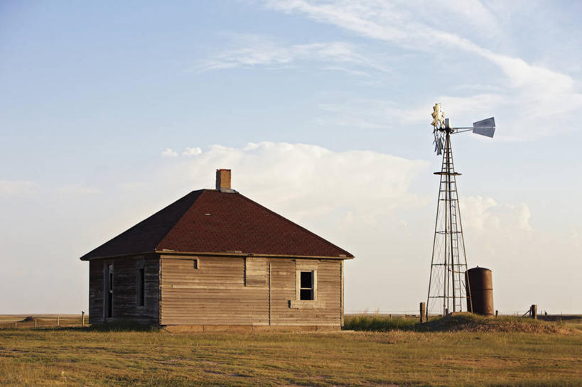 无人,农场,横图,室外,白天,农业,草原,美景,风车,废弃,房屋,景观,饮食,自然,平原,景色,摄影,报废,宁静,水泵,废物,自然风光,丢弃,放弃,抛弃,科罗拉多州,农舍,摈弃,彩图,屏弃,摈斥,摒除,大平原