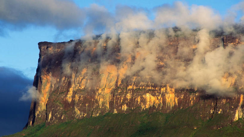 无人,横图,室外,白天,旅游,度假,日出,美景,雨,暴风雨,雾,路,亚马逊河,委内瑞拉,圭亚那,墙,高原,景观,云,天气,娱乐,草,树,蓝色,绿色,天空,自然,享受,休闲,景色,南美,放松,摄影,宁静,自然风光,迷路,挑战,纯净,地质学,沙岩,自然地理,冒险,彩图,雨林,卡奈依马国家公园