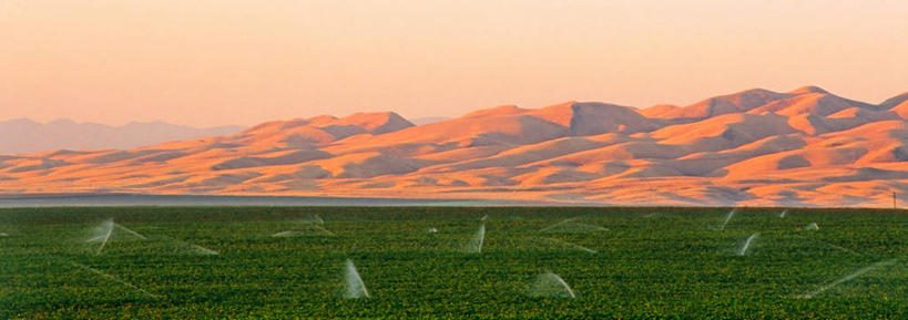 无人,横图,全景,室外,白天,旅游,度假,农业,太阳能,美景,山,山脉,水,美国,喷,阴影,干燥,景观,山顶,田地,娱乐,衣服,粉色,自然,享受,休闲,景色,放松,财富,摄影,生长,北美,北美洲,早晨,加利福尼亚,自然风光,美洲,沟壑,克隆,光合作用,发展,加州,环境保护,加利福尼亚州,金州,黄金州,灌溉设备,萨克拉门托,北亚美利加洲,亚美利加洲,口渴,萨克拉门托县,彩图,县治,美利坚合众国,沙加缅度
