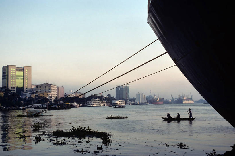 三个人,横图,室外,白天,天际线,摩天大楼,船,越南,摄影,胡志明市,彩图,海港
