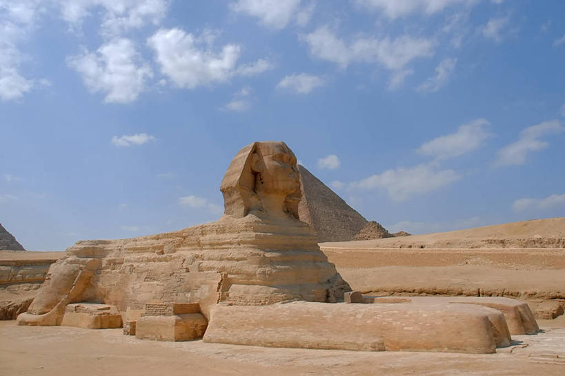 无人,横图,室外,白天,旅游,度假,名胜古迹,地标,非洲,埃及,遗迹,古迹,历史,文物,娱乐,古建筑,地标建筑,享受,休闲,旅游胜地,金字塔,放松,摄影,考古学,陵墓,中东,古文明,埃及文化,吉萨,吉萨金字塔,胡夫金字塔,海夫拉金字塔,门卡乌拉金字塔,古代七大奇迹,阿拉伯埃及共和国,金字塔之国,棉花之国,古夫王金字塔,卡拉夫王金字塔,孟卡拉王金字塔,方锥形,阿非利加洲,彩图,旅行,标志性建筑