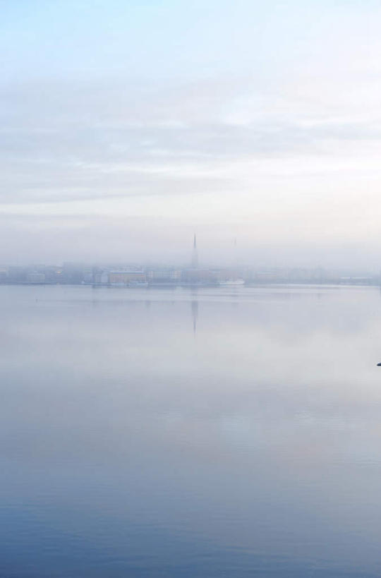 无人,竖图,室外,白天,正面,旅游,度假,海浪,海洋,美景,瑞典,欧洲,阴影,光线,影子,景观,浪花,水平线,辽阔,海平线,首都,娱乐,蓝色,蓝天,天空,阳光,自然,海水,天,享受,休闲,广阔,景色,放松,晴朗,一望无际,斯堪的纳维亚,自然风光,北欧,斯德哥尔摩,斯堪的纳维亚半岛,海景,万里无云,首府,瑞典王国,无边无际,一马平川,斯德哥尔摩省,大海,风浪,海,海水的波动,近岸浪,涌浪,晴空,晴空万里,彩图,水天相接,水天一线