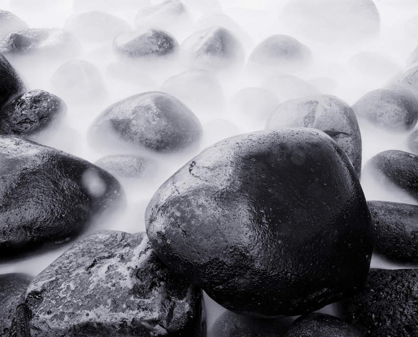 无人,横图,俯视,黑白,室外,白天,旅游,度假,河流,石头,美景,水,欧洲,冰岛,一堆,许多,堆叠,堆积,湍急,石子,河水,景观,水流,很多,娱乐,自然,享受,休闲,景色,放松,堆,自然风光,北欧,冰岛共和国,石块,高角度拍摄