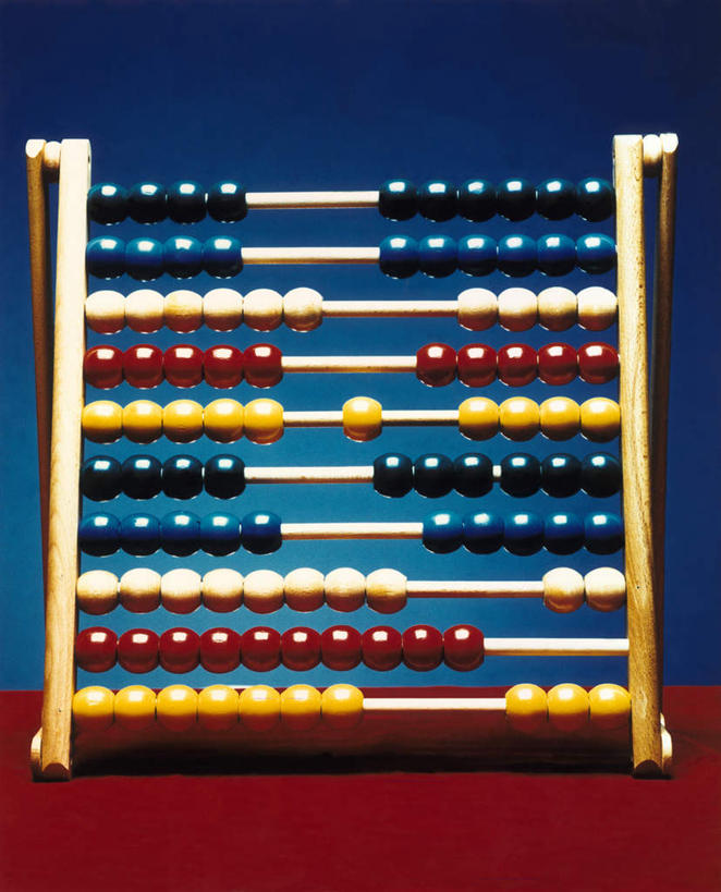 无人,竖图,彩色,室内,白天,正面,算盘,桌面,阴影,蓝色背景,古老,光线,计算,科学,密集,影子,珠子,灯光,办公用品,文化,传统,一个,红色,理财,财务,五颜六色,色彩斑斓,数学,五彩缤纷,五彩斑斓,鳞集,辘集,麋集,五光十色,珠算,彩图