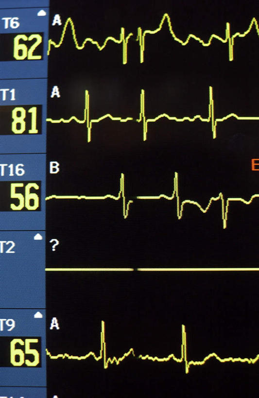 无人,医院,竖图,室内,白天,正面,显示器,阴影,光线,标志,屏幕,数字,文字,影子,字符,灯光,标识,显示屏,高低,阿拉伯数字,凹凸,脉搏,输出设备,医疗机构,彩图,病院,诊所