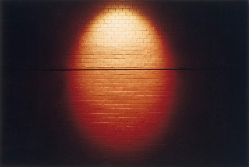 无人,横图,室内,白天,正面,照明,阴影,形状,光线,影子,墙,灯光,墙壁,墙面,灯,灯具,聚光灯,照亮,昏暗,简单,照明设备,形态,外形,灰暗,晦暗,简略,简朴,容易,彩图