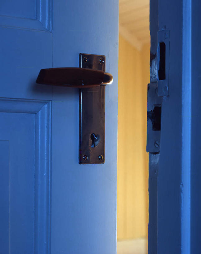 无人,竖图,室内,白天,正面,门,瑞典,欧洲,阴影,光线,影子,灯光,把手,门把手,门框,门把,斯堪的纳维亚,北欧,斯堪的纳维亚半岛,瑞典王国,拉手,彩图