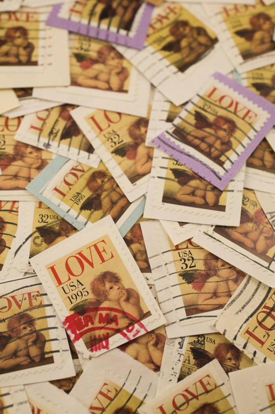 无人,竖图,俯视,室内,特写,白天,森林,树林,植物,一堆,天使,撑,堆叠,堆积,朦胧,模糊,英文,翅膀,标志,数字,文字,字符,字母,托腮,注视,标识,树,树木,红色,绿色,观察,看,托,思考,摄影,阿拉伯数字,影棚,生长,成长,观看,堆,英文字母,察看,神圣,关注,托下巴,善良,邮票,信徒,思虑,使者,圣洁,半身,彩图,高角度拍摄,影棚拍摄,拍摄,邮戳