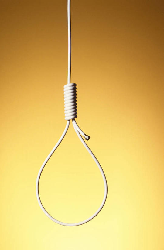 无人,竖图,室内,白天,正面,一根,吊挂,悬挂,黄色背景,挂,绳子,打结,摄影,影棚,犯罪,惩罚,惩办,惩处,惩治,赏罚,责罚,绞刑,彩图,影棚拍摄,拍摄