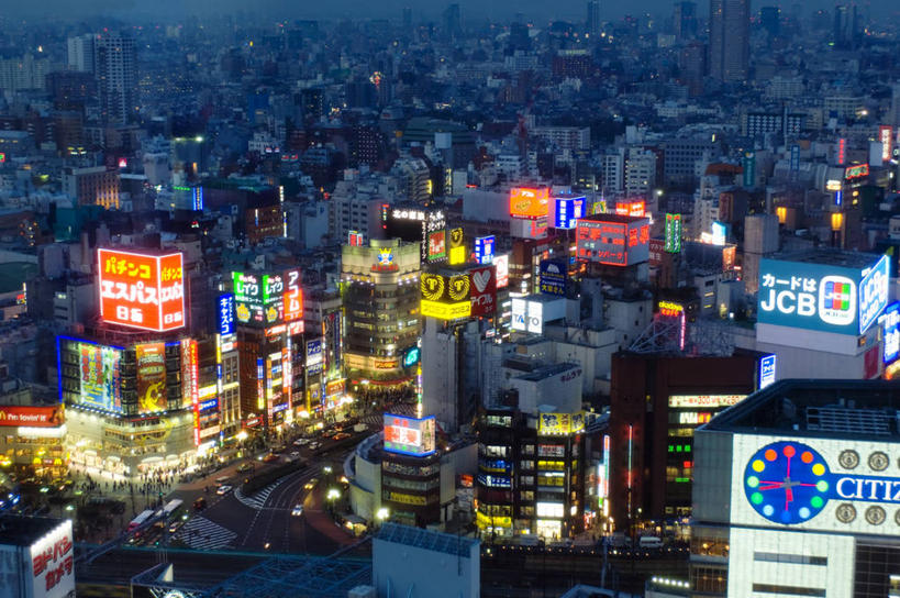 无人,高楼大厦,横图,俯视,航拍,彩色,室外,夜晚,度假,美景,城市风光,城市,大厦,建筑,摩天大楼,霓虹灯,东京,日本,亚洲,景观,建筑群,灯光,七彩,新宿,娱乐,光源,建设,霓虹,广告,灯,黄色,红色,绿色,享受,休闲,景色,放松,照明设备,鸟瞰,东亚,本州,关东地方,本州岛,日本国,东京都,新宿区,氖灯,告白,县厅,东京市,歌舞伎町,彩图,高角度拍摄,大楼,高层建筑,高楼,摩天楼