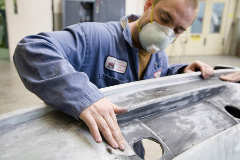 西方人,一个人,机修工,工厂,蹲,横图,室内,白天,正面,工作服,制服,摆设,门,欧洲,欧洲人,仅一个男性,仅一个人,阴影,朦胧,模糊,分离,光线,影子,灯光,过滤,分开,注视,设备,工人,仅一个年轻男性,口罩,门框,观察,看,隔断,遮掩,观看,隔离,察看,卫生,掩盖,遮挡,关注,净化,间隔,按着,预防,装备,遮盖,防尘,掩饰,断绝,隔开,屏蔽,屏绝,远离,中断,阻遏,阻隔,工作制服,设置,男人,男性,年轻男性,白种人,机械师,机修工人,蹲着,半身,彩图,工作套服,工地,制造厂