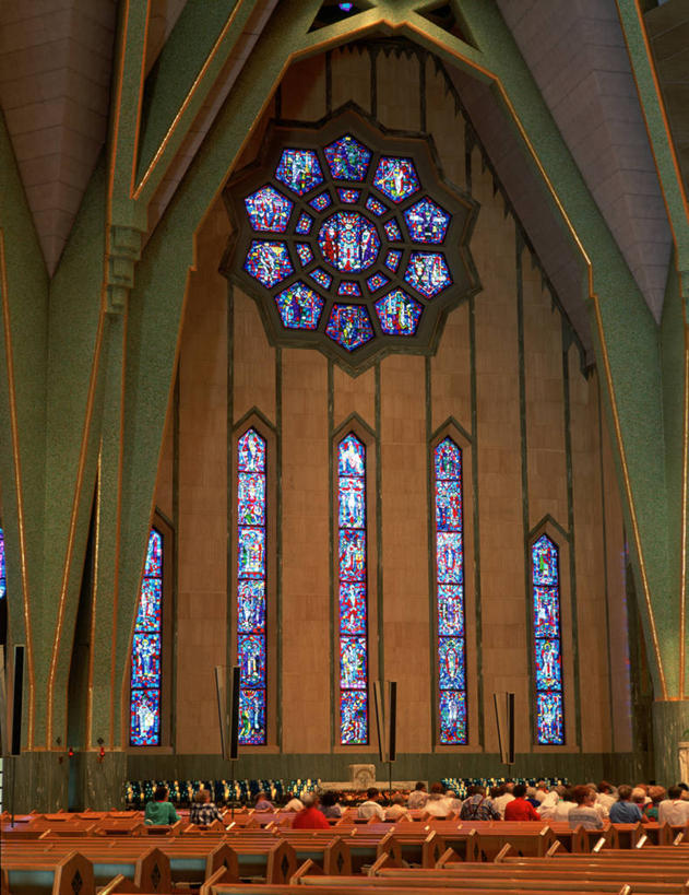 西方人,教堂,坐,竖图,室内,白天,欧洲,加拿大,欧洲人,花纹,节日,图案,许多人,注视,文化,背面,蓝色,观察,看,聆听,祈祷,一群人,健康,许愿,宗教,信仰,观看,纪念,祈求,察看,北美,北美洲,基督教,关注,天主教,美洲,信徒,信念,北亚美利加洲,亚美利加洲,凝听,平安,白种人,坐着,半身,彩图,大教堂,礼拜堂