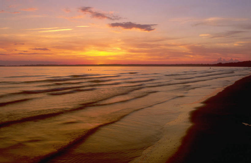 无人,横图,室外,白天,正面,海浪,海洋,美景,日落,沙滩,纽约,美国,加拿大,阴影,波纹,平静,光线,沙子,影子,海岸,景观,浪花,晚霞,霞光,落日,沙地,水纹,阳光,自然,海水,黄昏,波浪,景色,彩霞,安静,宁静,一望无际,北美,北美洲,静谧,自然风光,美洲,海景,纽约州,帝国之州,帝国州,北亚美利加洲,亚美利加洲,沉静,恬静,安祥,僻静,清静,太平,安大略省,安省,无边无际,一马平川,夕照,安大略湖,北美洲五大湖,五大湖,大海,风浪,海,海水的波动,海滩,近岸浪,涌浪,夕阳,彩图,斜阳