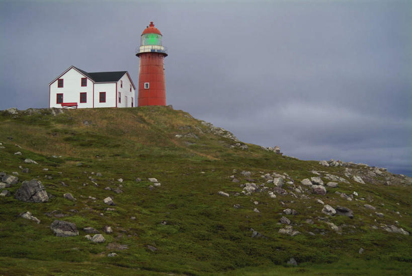 无人,家,横图,室外,白天,正面,安全,草地,草坪,美景,植物,道路,加拿大,阴影,平静,光线,信息,影子,房屋,屋顶,屋子,景观,云,云朵,灯塔,交通,云彩,顶棚,方向,楼房,住宅,草,蓝色,绿色,白云,蓝天,天空,阳光,自然,天,景色,晴朗,引导,指引,宁静,北美,北美洲,自然风光,美洲,和平,安详,北亚美利加洲,亚美利加洲,航标,太平,安适,纽芬兰,纽芬兰省,安好,宁靖,晴空,彩图,房子,导航