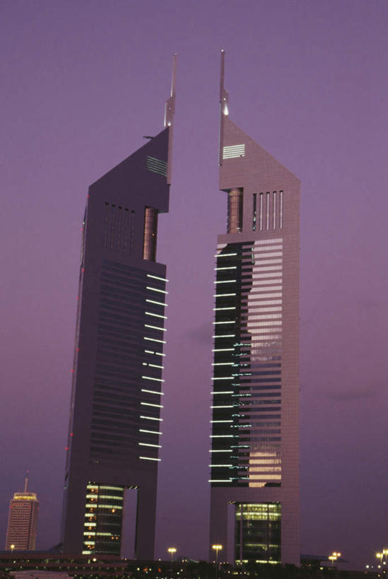 无人,高楼大厦,竖图,室外,白天,仰视,度假,美景,日落,城市风光,标志建筑,城市,大厦,地标,建筑,摩天大楼,阿联酋,亚洲,阴影,光线,影子,景观,晚霞,霞光,落日,灯光,娱乐,建设,天空,黄昏,天,享受,休闲,景色,彩霞,放松,西亚,阿拉伯联合酋长国,迪拜,阿联酋大厦,夕照,杜拜,夕阳,彩图,低角度拍摄,大楼,高层建筑,高楼,摩天楼,斜阳