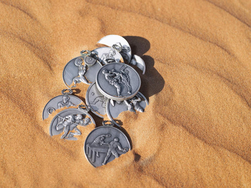 无人,横图,俯视,室外,特写,白天,旅游,度假,安全,钱,美景,沙漠,静物,阿联酋,亚洲,一堆,一群,许多,阴影,堆叠,堆积,朦胧,模糊,平静,光线,钱币,影子,景观,很多,娱乐,阳光,自然,享受,休闲,景色,放松,金融,经济,堆,宁静,掩埋,自然风光,西亚,和平,安详,流通,贸易,阿拉伯联合酋长国,迪拜,埋葬,太平,安适,安好,宁靖,杜拜,安葬,货币,现金,硬币,大漠,砂漠,彩图,高角度拍摄