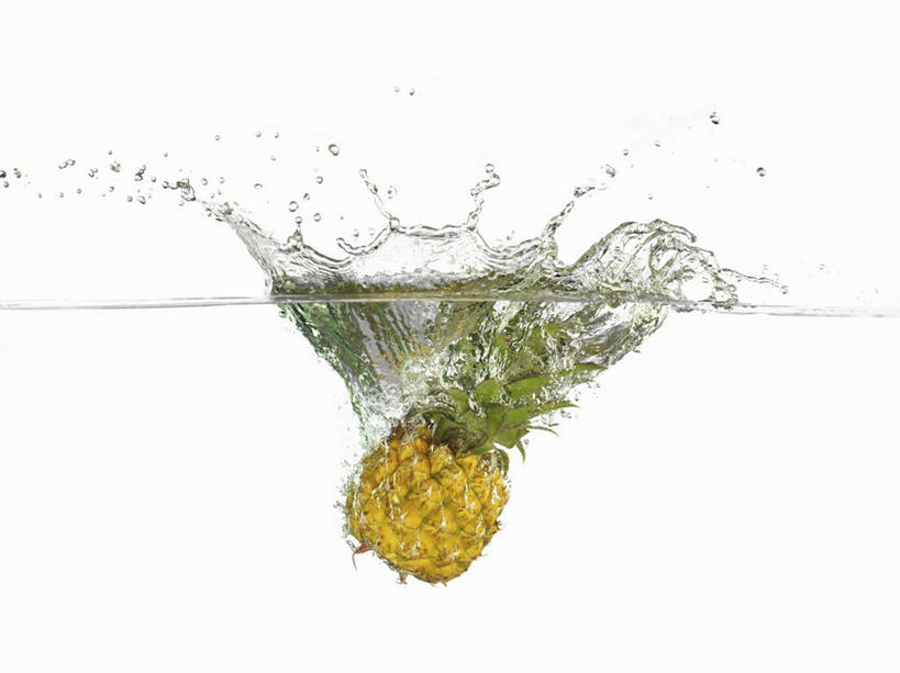 无人,横图,室内,特写,白天,白色背景,正面,水下,水,菠萝,水果,飞溅,朦胧,模糊,新鲜,溅,液体,水滴,水底,生食,食品,果实,淹没,水珠,食物,一个,摄影,有机食品,绿色食品,影棚,喷洒,埋没,沉没,凤梨,彩图,影棚拍摄,拍摄