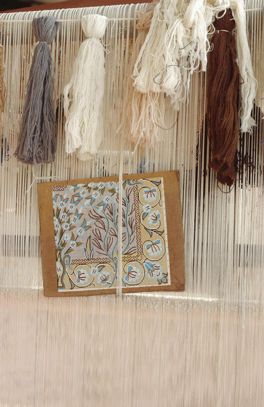 无人,竖图,室内,白天,正面,满意,纺织品,吊挂,悬挂,阴影,织布,柔软,装饰,光线,毛毯,毯子,影子,挂,纺织,垫子,毛线,舒服,温暖,温馨,华丽,柔滑,修饰,点缀,纺纱,舒适,惬意,衬托,美观,雅致,雅观,娇嫩,柔嫩,优柔,惬心,舒畅,恬逸,彩图