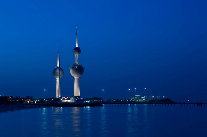 无人,横图,彩色,室外,夜晚,正面,计划,海浪,海洋,美景,沙滩,霓虹灯,科威特,亚洲,波纹,平静,沙子,海岸,景观,浪花,灯光,七彩,沙地,首都,光源,霓虹,灯,蓝色,蓝天,水纹,天空,自然,海水,波浪,天,景色,安静,晴朗,宁静,照明设备,静谧,自然风光,西亚,海景,万里无云,氖灯,沉静,恬静,安祥,僻静,清静,太平,设想,科威特国,科威特城,科威特水塔,设计,大海,风浪,海,海水的波动,海滩,近岸浪,涌浪,晴空,晴空万里,彩图