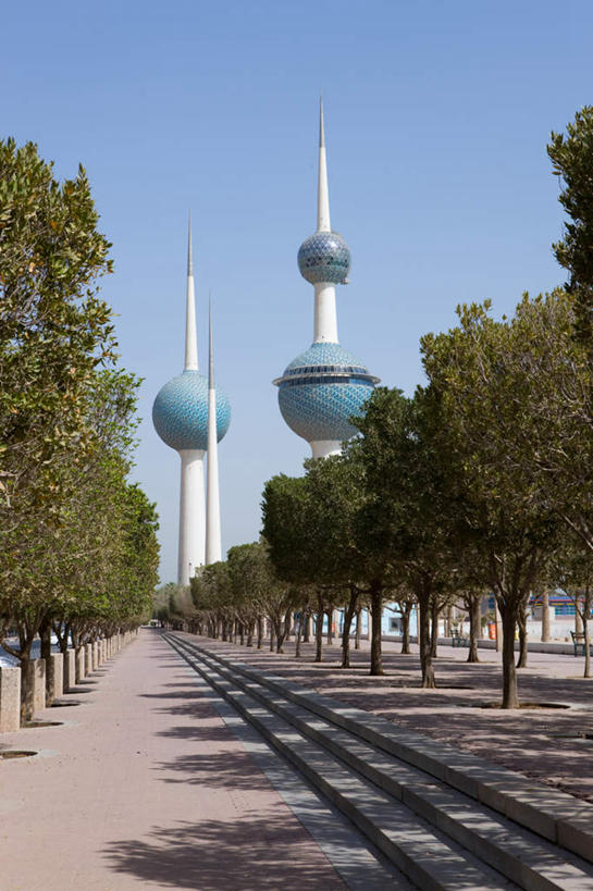 无人,竖图,室外,白天,仰视,度假,美景,植物,楼梯,城市风光,城市,道路,路,公路,科威特,亚洲,阴影,光线,影子,阶梯,景观,交通,首都,娱乐,台阶,树,树木,蓝色,绿色,蓝天,天空,阳光,自然,天,享受,休闲,景色,放松,生长,晴朗,成长,西亚,万里无云,科威特国,科威特城,科威特水塔,晴空,晴空万里,马路,彩图,低角度拍摄