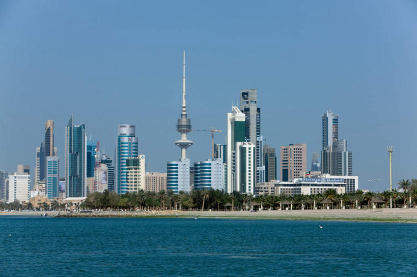 无人,高楼大厦,横图,室外,白天,正面,度假,海浪,海洋,美景,沙滩,植物,城市风光,标志建筑,城市,大厦,地标,建筑,摩天大楼,科威特,亚洲,阴影,波纹,繁华,光线,沙子,影子,海岸,景观,浪花,沙地,首都,娱乐,建设,树,树木,蓝色,绿色,蓝天,水纹,天空,阳光,自然,海水,波浪,天,享受,休闲,景色,放松,生长,晴朗,成长,西亚,海景,万里无云,繁荣,发达,科威特国,科威特城,科威特水塔,大海,风浪,海,海水的波动,海滩,近岸浪,涌浪,晴空,晴空万里,彩图,大楼,高层建筑,高楼,摩天楼