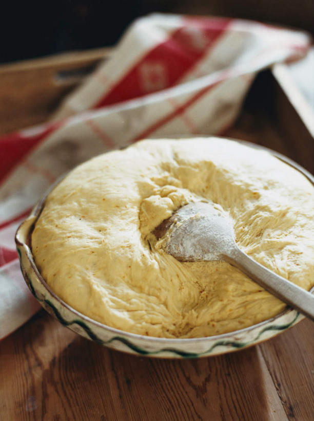 点心,无人,竖图,俯视,室内,白天,餐桌,桌面,桌子,阴影,光线,影子,勺子,美味,食品,甜点,甜品,抹布,食物,糕点,一个,阳光,调羹,汤匙,甜食,餐台,甘旨,厚味,鲜味,彩图,高角度拍摄