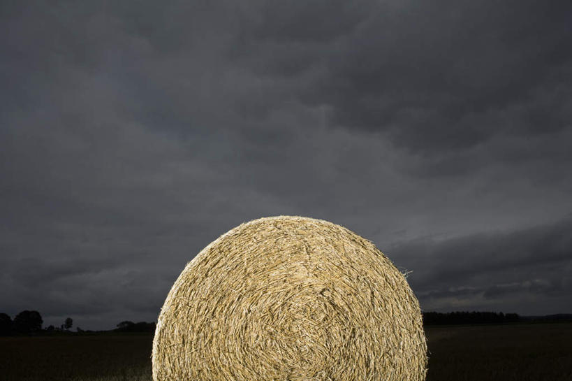 无人,横图,室外,白天,正面,旅游,度假,草地,草坪,美景,日落,植物,瑞典,欧洲,草堆,景观,晚霞,乌云,霞光,云,云朵,落日,干草,云彩,娱乐,草,一个,绿色,白云,自然,黄昏,草垛,享受,休闲,景色,彩霞,放松,单个,斯堪的纳维亚,自然风光,北欧,斯堪的纳维亚半岛,瑞典王国,夕照,夕阳,彩图,斜阳