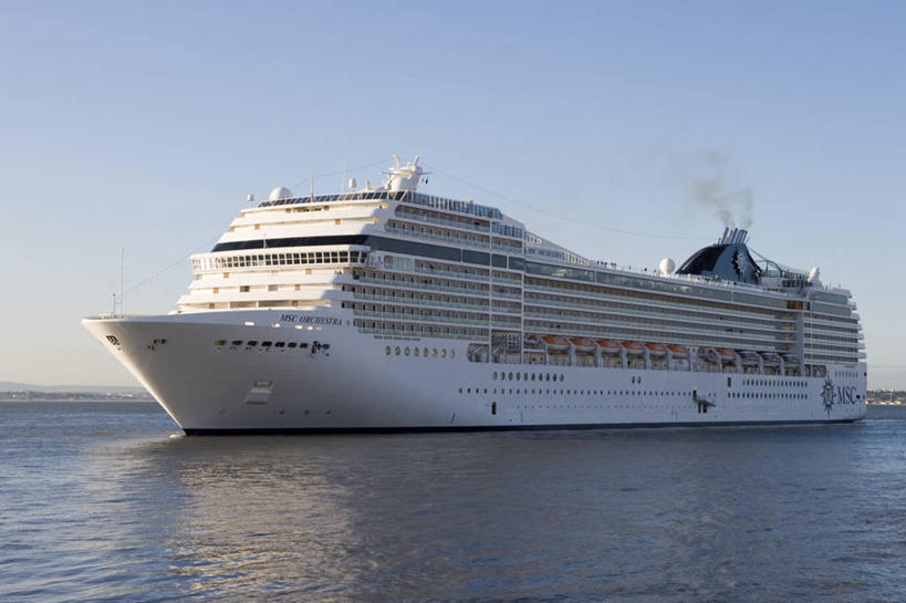 无人,横图,室外,白天,正面,度假,河流,美景,水,城市风光,城市,船,葡萄牙,欧洲,一艘,阴影,波纹,飞溅,溅,光线,液体,影子,河水,景观,水滴,水流,首都,娱乐,里斯本,游轮,游船,水珠,蓝色,倒影,蓝天,水纹,天空,阳光,船尾波,交通工具,波浪,天,享受,休闲,景色,放松,晴朗,倒映,南欧,喷洒,载具,万里无云,旅游船,葡萄牙共和国,反照,晴空,晴空万里,彩图