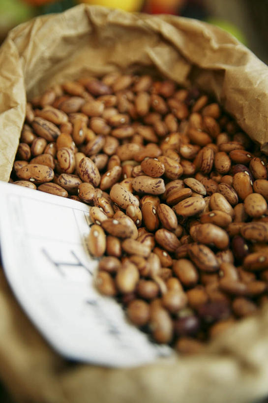 无人,竖图,俯视,室内,特写,白天,植物,豆,袋子,意大利,欧洲,一堆,许多,阴影,堆叠,堆积,朦胧,模糊,光线,密集,标签,影子,豆类,豆子,黑色,阳光,堆,南欧,豆科,意大利共和国,鳞集,辘集,麋集,彩图,高角度拍摄