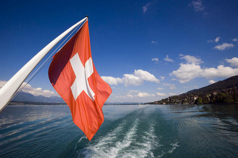 无人,横图,室外,白天,正面,度假,海浪,海洋,美景,森林,山,山脉,树林,植物,城市风光,城市,旗帜,国旗,瑞士,欧洲,一排,许多,阴影,整齐,光线,影子,景观,浪花,山峰,水平线,云,云朵,辽阔,海平线,山峦,首都,很多,云彩,娱乐,伯尔尼,树,树木,排列,一个,蓝色,绿色,白云,蓝天,天空,阳光,自然,海水,群山,天,享受,休闲,广阔,景色,放松,生长,晴朗,单个,成长,一望无际,队列,海景,中欧,首府,瑞士联邦,伯尔尼州,无边无际,一马平川,旗,大海,风浪,海,海水的波动,近岸浪,涌浪,晴空,彩图,水天相接,水天一线